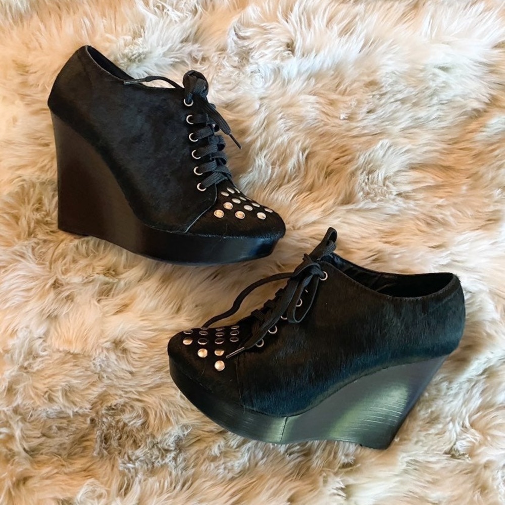Kensie Black Calf Hair Studded Wedge Size 6.5
